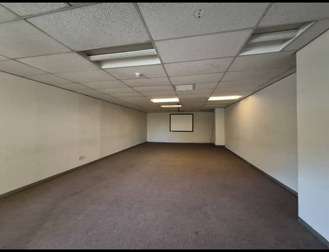 100M² OFFICE TO LET IN ROSEBANK